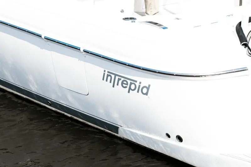 Slide: The Image of Intrepid 438 EVOLUTION 2021 - 16