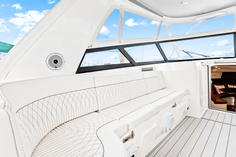 Slide: The Image of Intrepid 438 EVOLUTION 2021 - 20