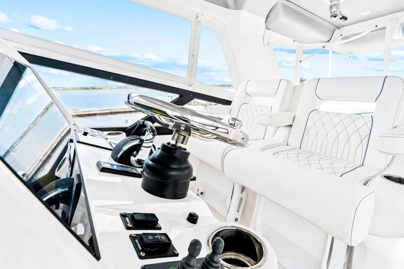 Slide: The Image of Intrepid 438 EVOLUTION 2021 - 23