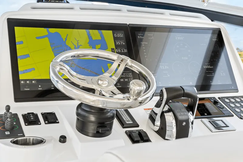 Slide: The Image of Intrepid 438 EVOLUTION 2021 - 26