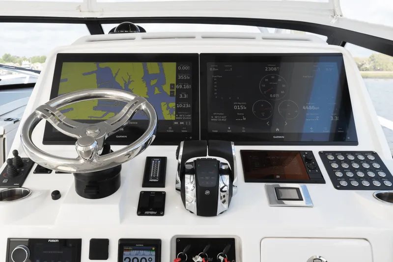 Slide: The Image of Intrepid 438 EVOLUTION 2021 - 27