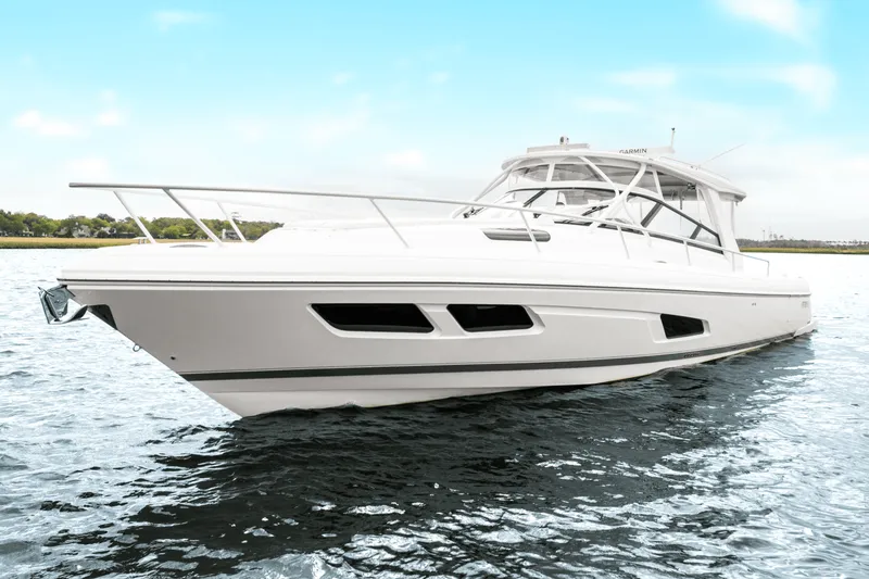 Slide: The Image of Intrepid 438 EVOLUTION 2021 - 4