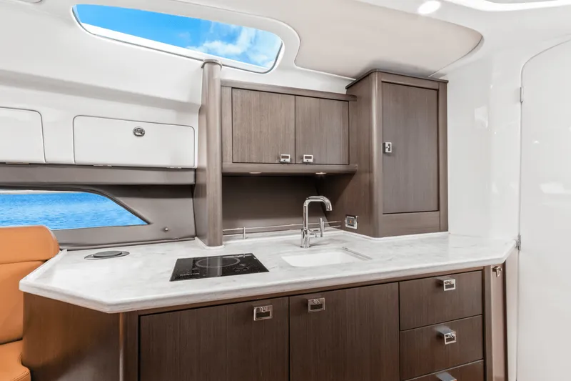 Slide: The Image of Intrepid 438 EVOLUTION 2021 - 43