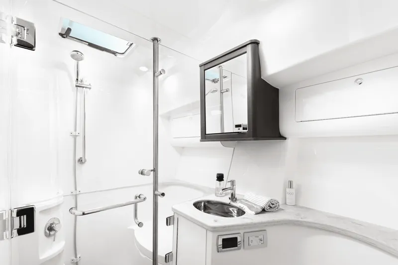 Slide: The Image of Intrepid 438 EVOLUTION 2021 - 46