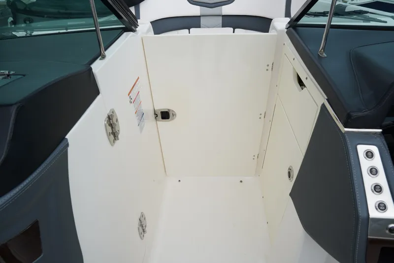Slide: The Image of Chaparral 297 SSX 2019 - 25