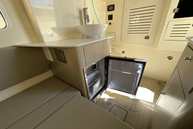 Slide: The Image of Scout 357 LXF 2025 - 34