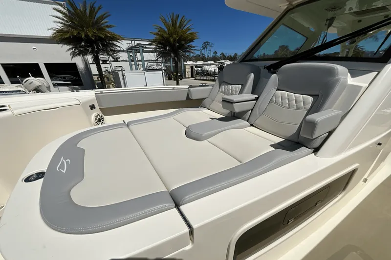 Slide: The Image of Scout 357 LXF 2025 - 42