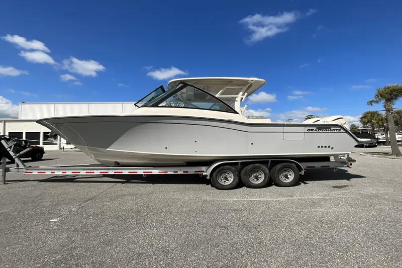 Slide: The Image of Grady-White Freedom 325 2025 - 0