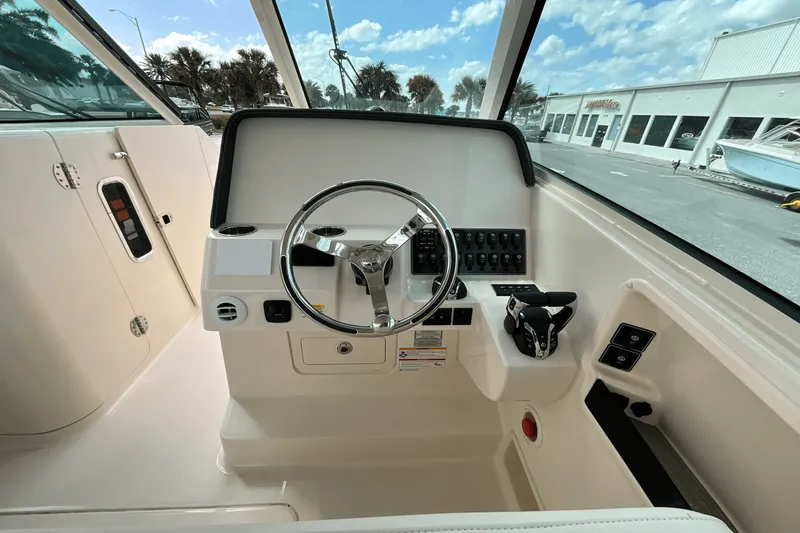 Slide: The Image of Grady-White Freedom 325 2025 - 24