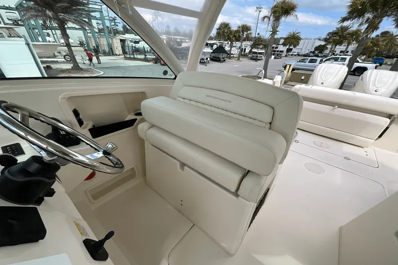 Slide: The Image of Grady-White Freedom 325 2025 - 27