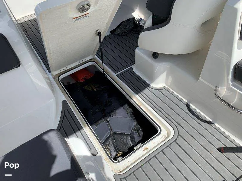 Slide: The Image of Bayliner VR6 2021 - 8883199