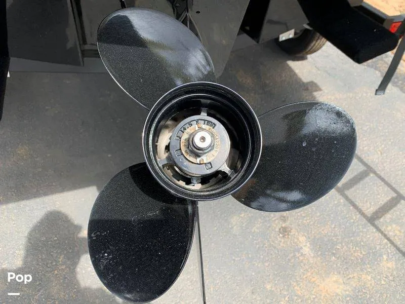 Slide: The Image of Bayliner VR6 2021 - 8883088