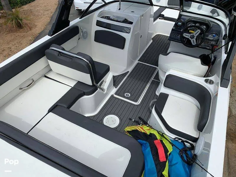 Slide: The Image of Bayliner VR6 2021 - 8883113