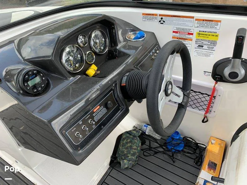 Slide: The Image of Bayliner VR6 2021 - 8883129