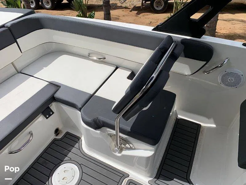Slide: The Image of Bayliner VR6 2021 - 8883140