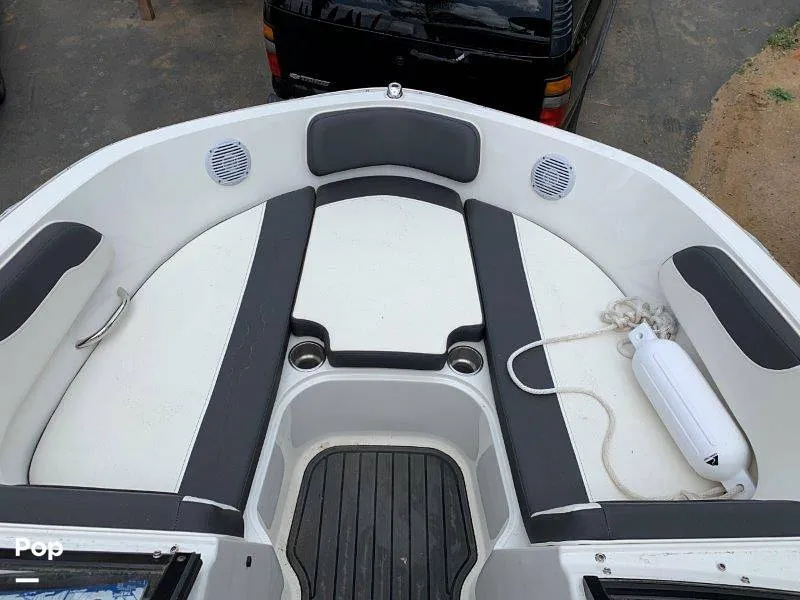 Slide: The Image of Bayliner VR6 2021 - 8883155