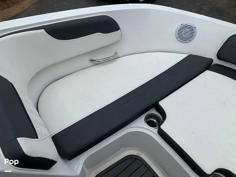 Slide: The Image of Bayliner VR6 2021 - 8883156