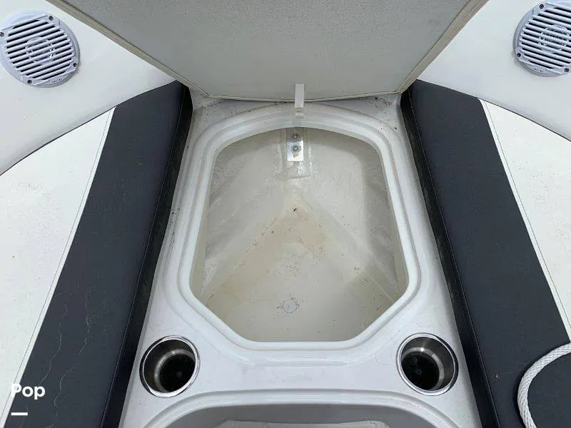 Slide: The Image of Bayliner VR6 2021 - 8883159
