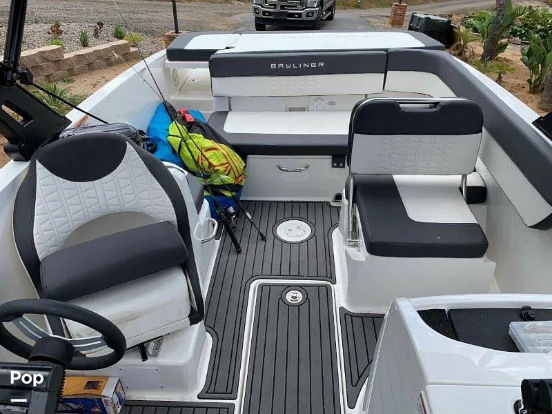 Slide: The Image of Bayliner VR6 2021 - 8883165