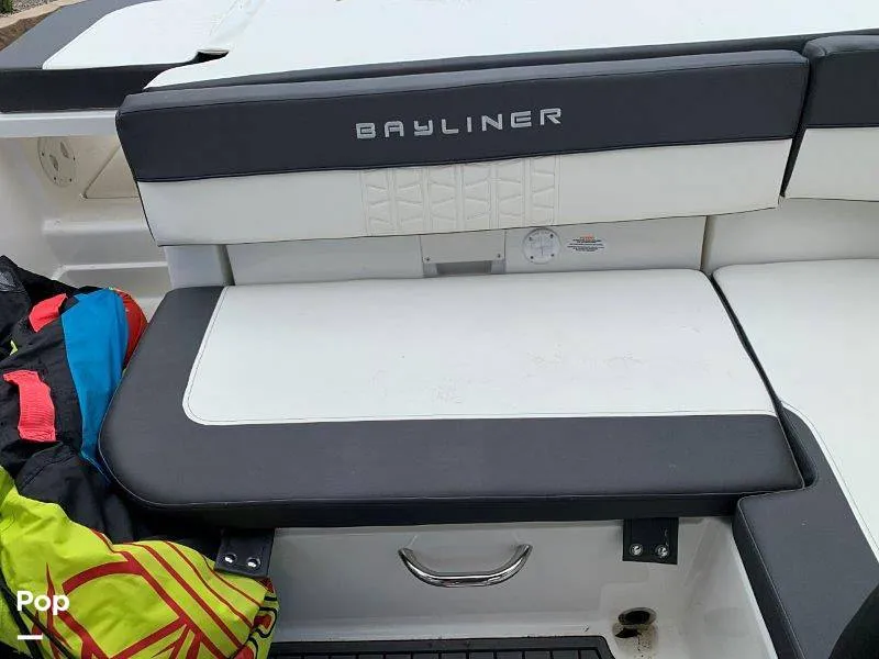 Slide: The Image of Bayliner VR6 2021 - 8883169