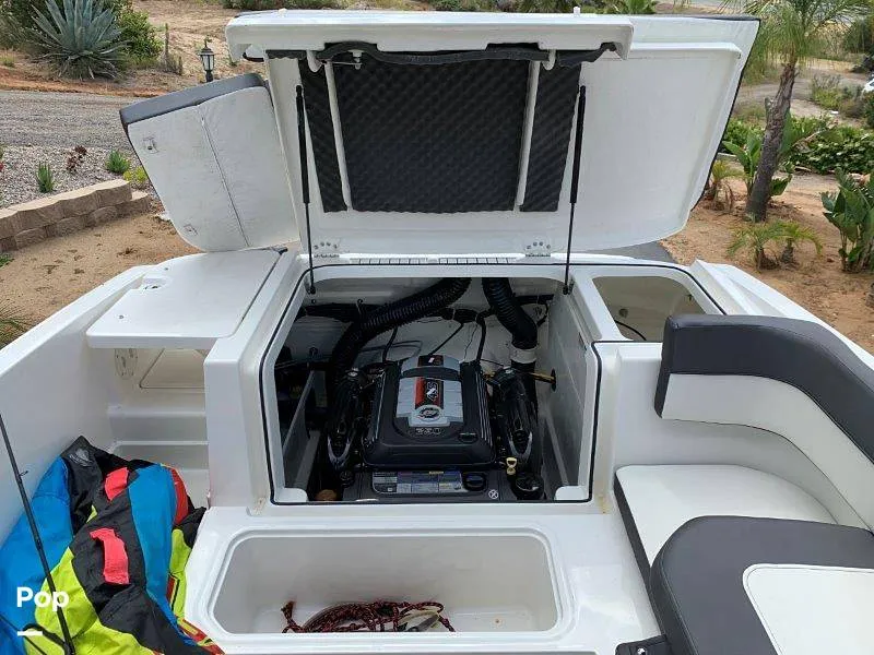 Slide: The Image of Bayliner VR6 2021 - 8883177