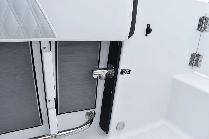 Slide: The Image of Blackfin 222CC 2024 - 26