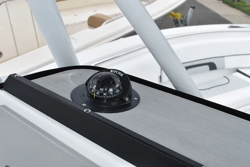 Slide: The Image of Blackfin 222CC 2024 - 51