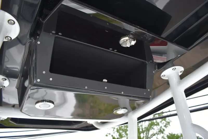 Slide: The Image of Blackfin 222CC 2024 - 53