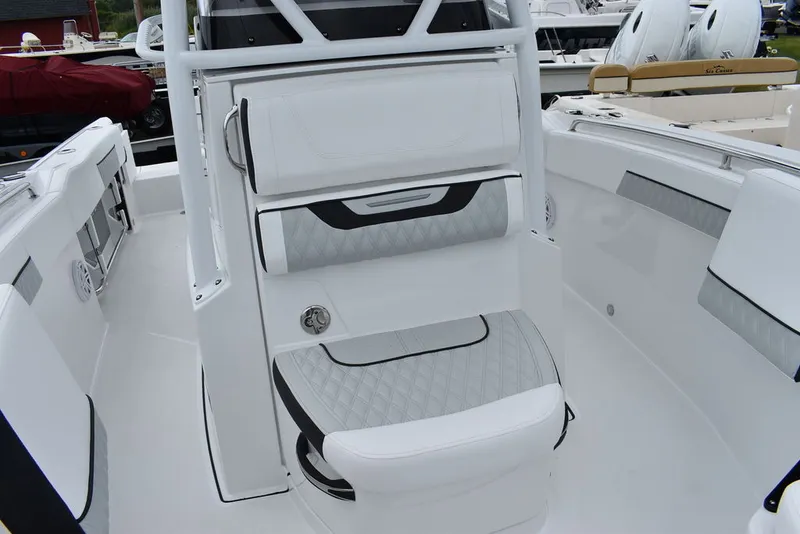 Slide: The Image of Blackfin 222CC 2024 - 60