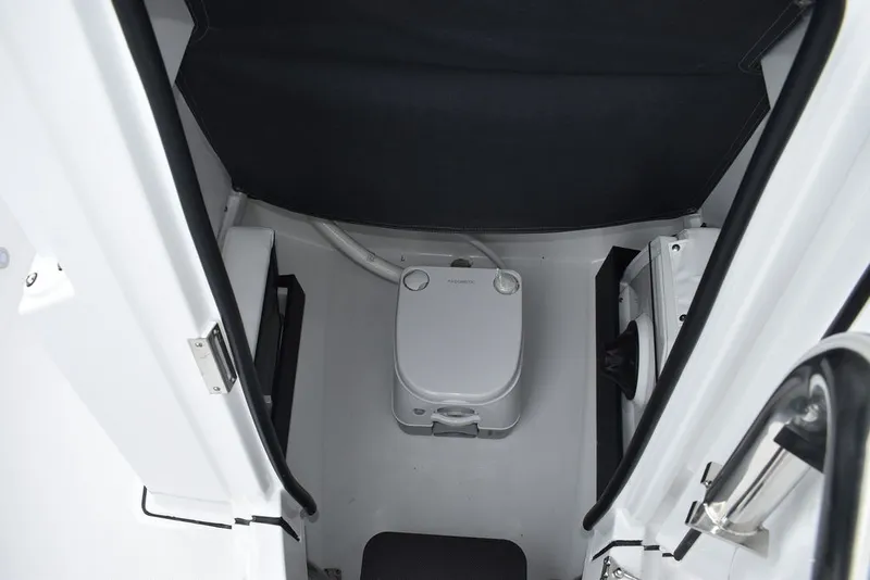 Slide: The Image of Blackfin 222CC 2024 - 62