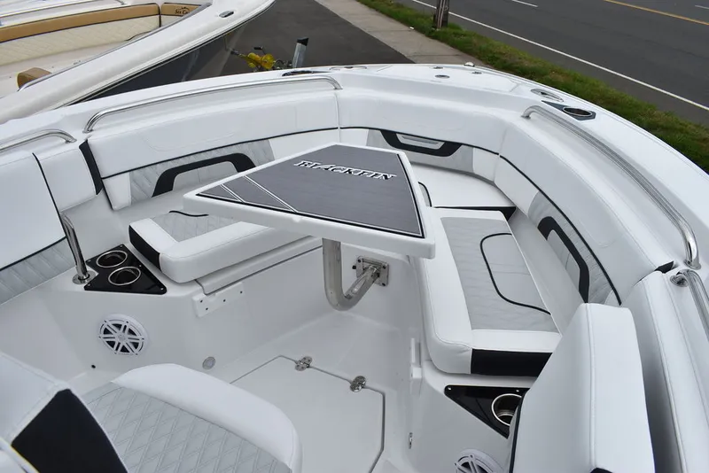 Slide: The Image of Blackfin 222CC 2024 - 64