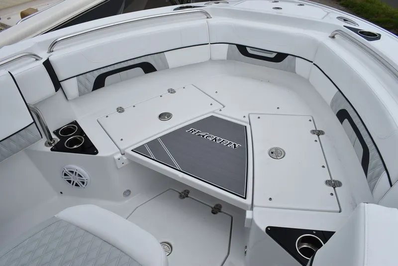 Slide: The Image of Blackfin 222CC 2024 - 67