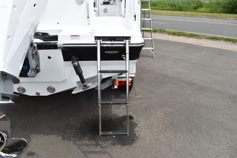 Slide: The Image of Blackfin 222CC 2024 - 71