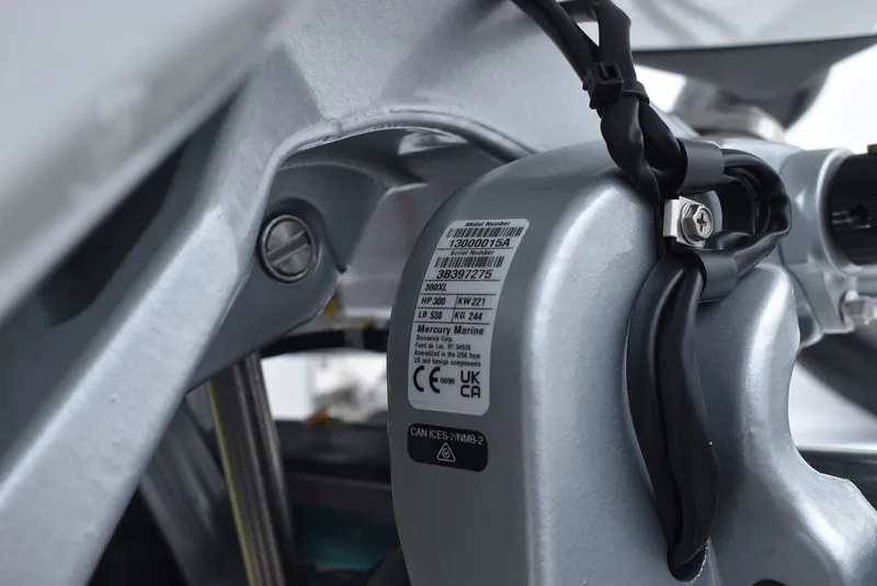 Slide: The Image of Blackfin 222CC 2024 - 75