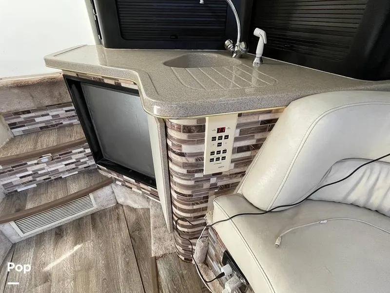 Slide: The Image of Sea Ray 380 SS 1997 - 11064329