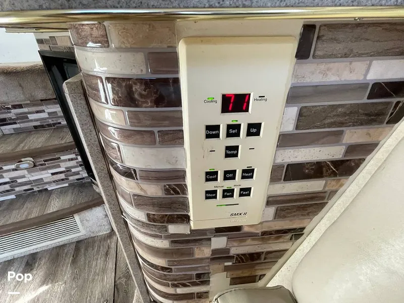 Slide: The Image of Sea Ray 380 SS 1997 - 11064330