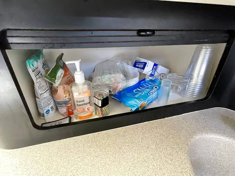 Slide: The Image of Sea Ray 380 SS 1997 - 11064355