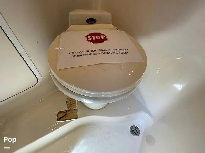 Slide: The Image of Sea Ray 380 SS 1997 - 11064366