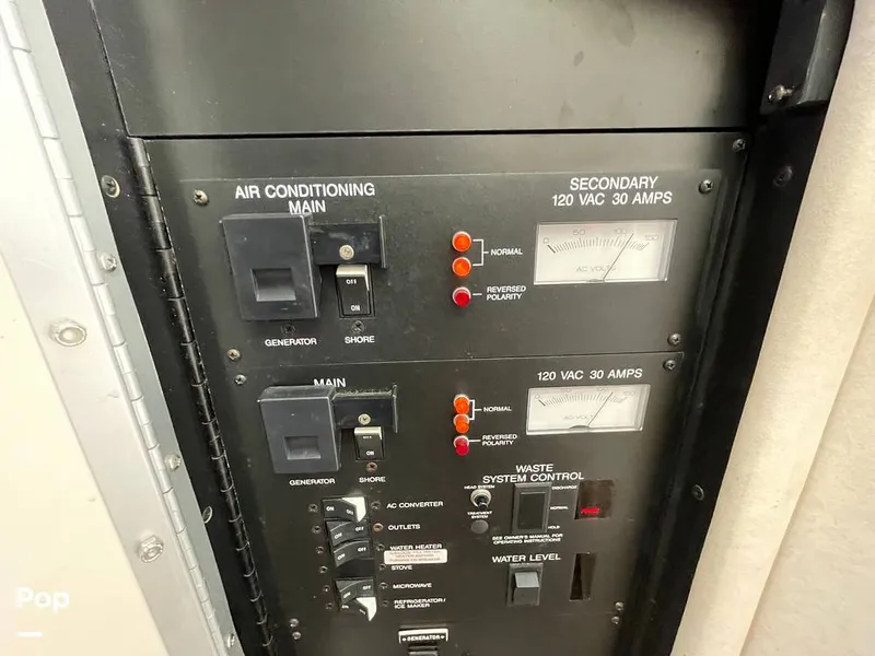 Slide: The Image of Sea Ray 380 SS 1997 - 11064404