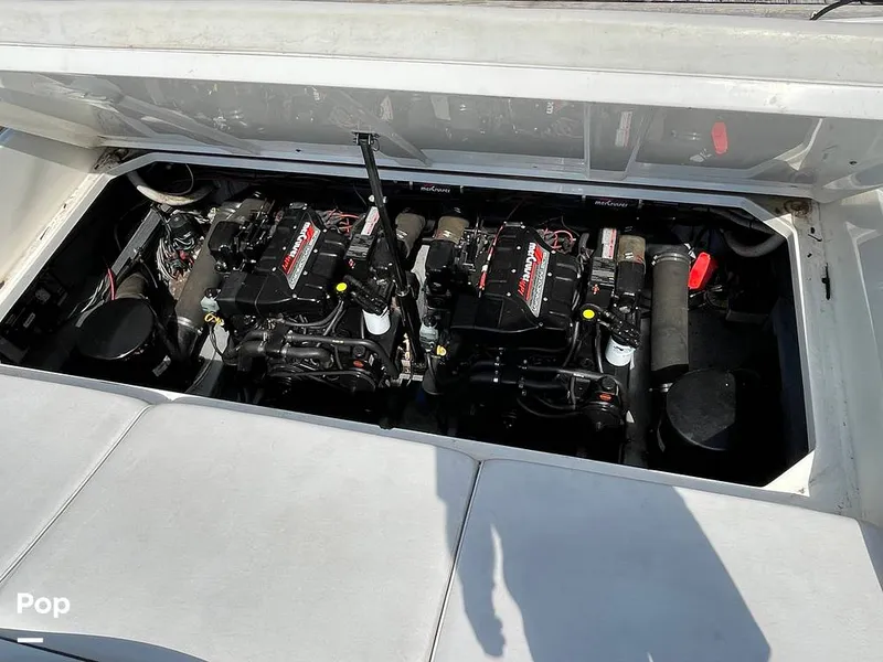 Slide: The Image of Sea Ray 380 SS 1997 - 11064589