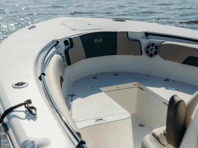 Slide: The Image of Key West Boats 260 CC 2026 - 5