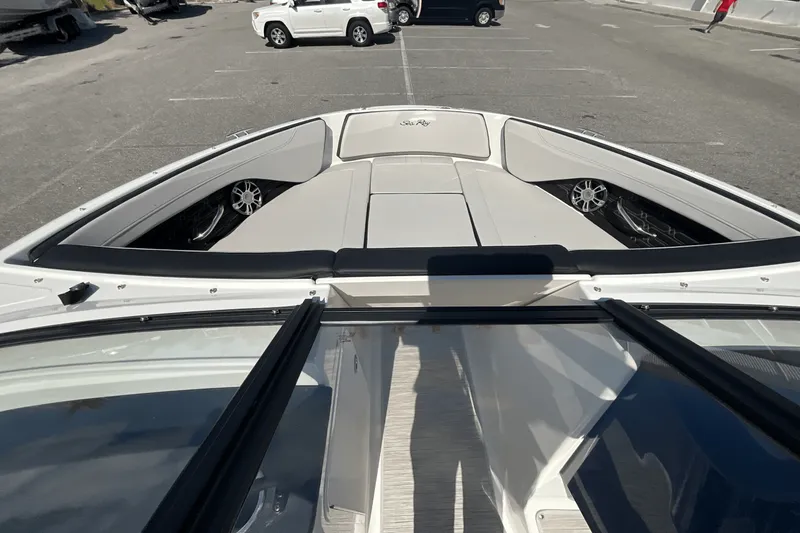 Slide: The Image of Sea Ray SPX 190 Outboard 2025 - 29