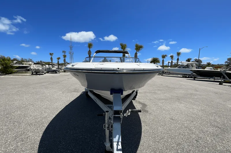 Slide: The Image of Sea Ray SPX 190 Outboard 2025 - 4