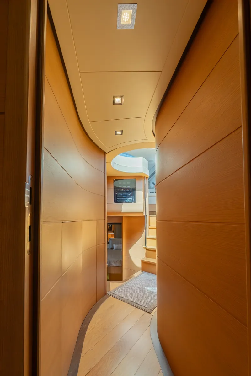 Slide: The Image of Pershing 72 2008 - 40