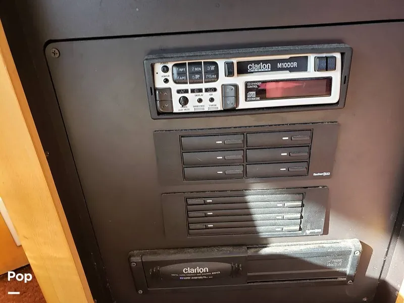 Slide: The Image of Carver Yachts 355 1995 - 9524721