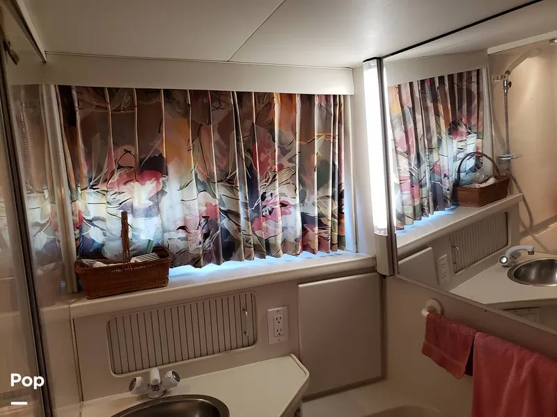 Slide: The Image of Carver Yachts 355 1995 - 9524739