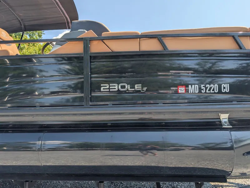 Slide: The Image of Regency 230LE3 2023 - 1