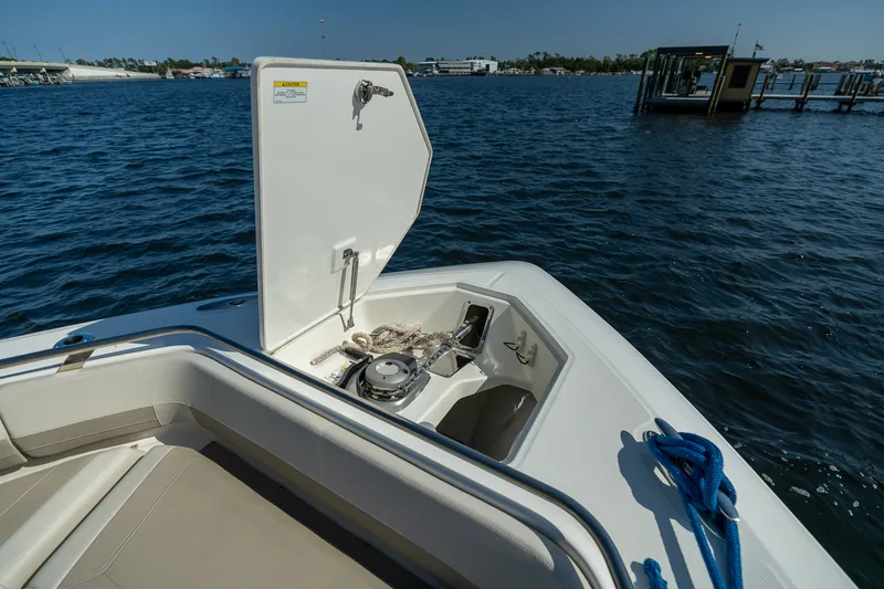 Slide: The Image of Boston Whaler 420 Outrage 2025 - 10