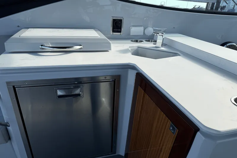 Slide: The Image of Cruisers Yachts 38 GLS Outboard 2025 - 17