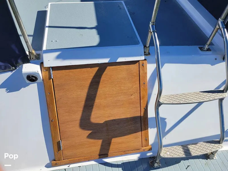 Slide: The Image of Tollycraft 34 Tri-Cabin 1981 - 16145209